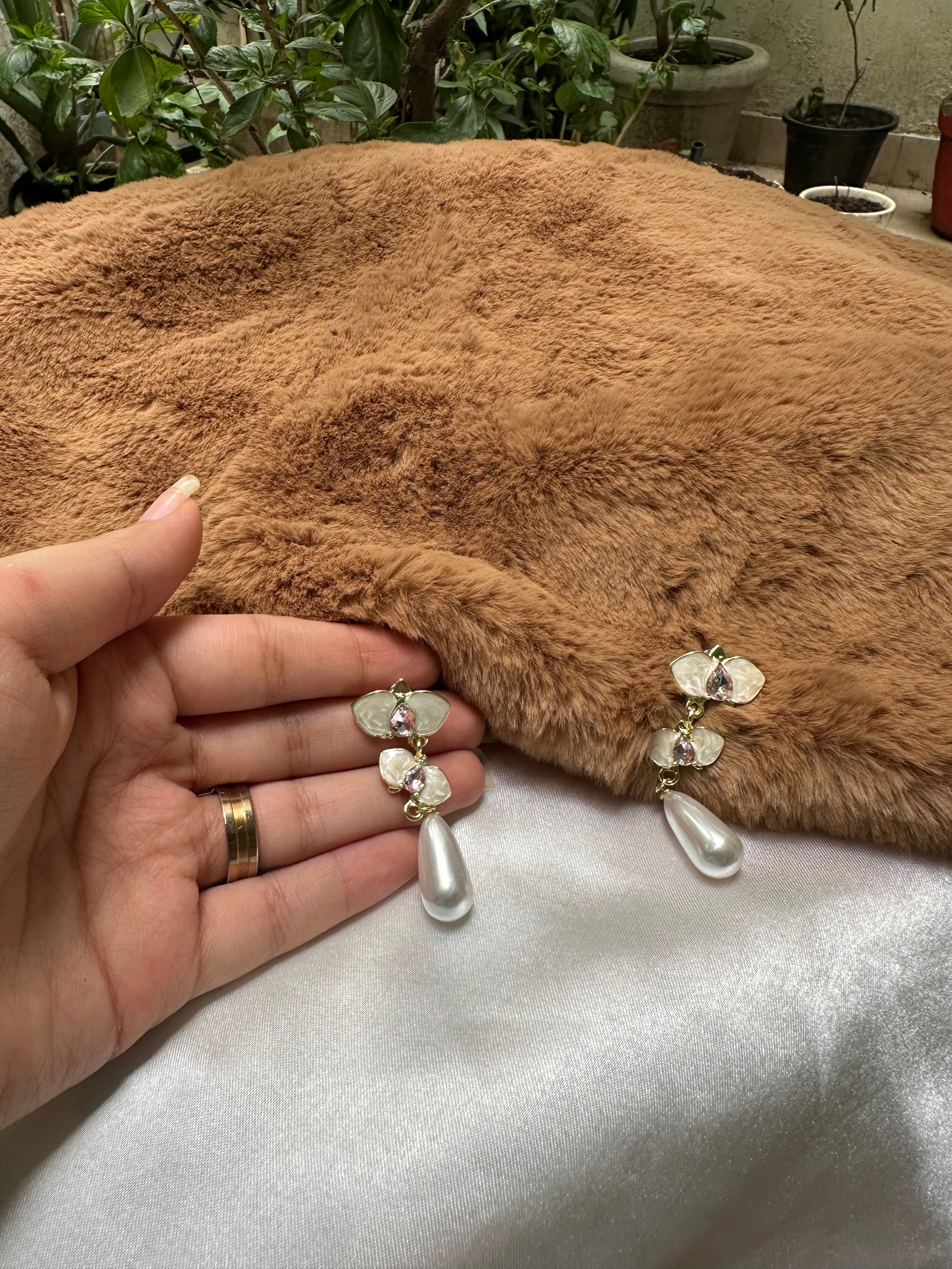 Pearl Crystal Earrings