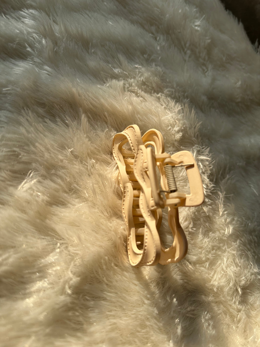 Soft Wave Hair Claw (large)